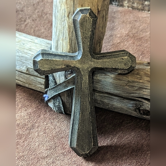 New 3 Piece Bundle of Cross Hanging Decor - Picture 6 of 10